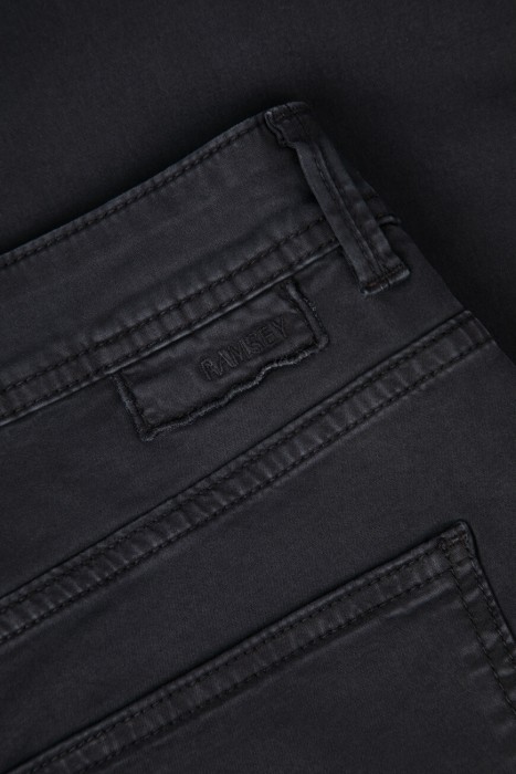 джинсы  для взрослого возраста с изнаночной стороны