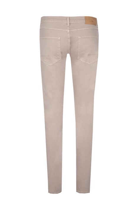 джинсы  по цене 6000 руб вид справа