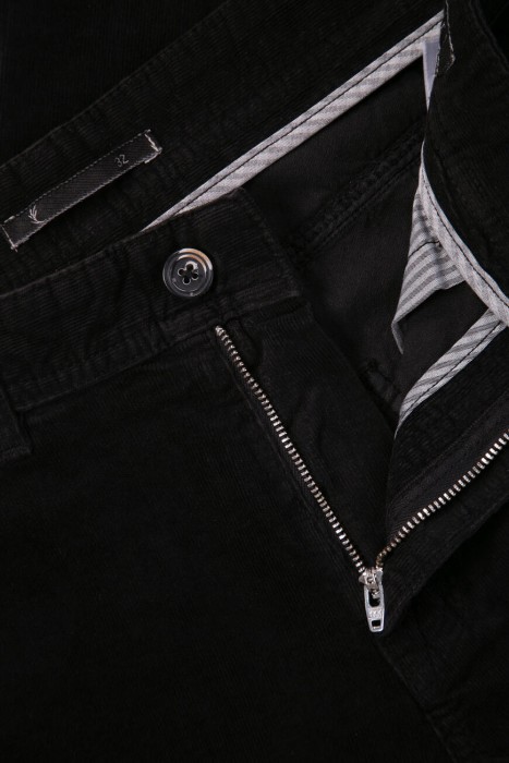 джинсы  из хлопка спереди