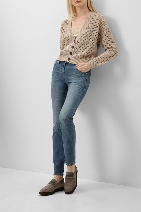 Товар синего цвета с внутренней стороны