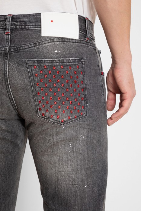 Товар серого цвета с внутренней стороны