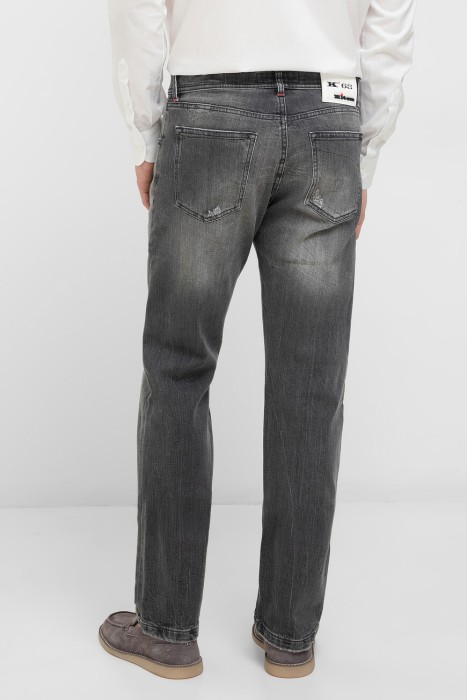 джинсы  по цене 103500 руб вид справа