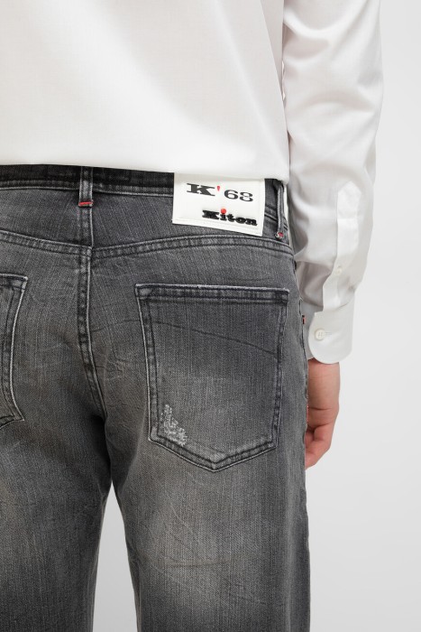 Товар серого цвета с внутренней стороны