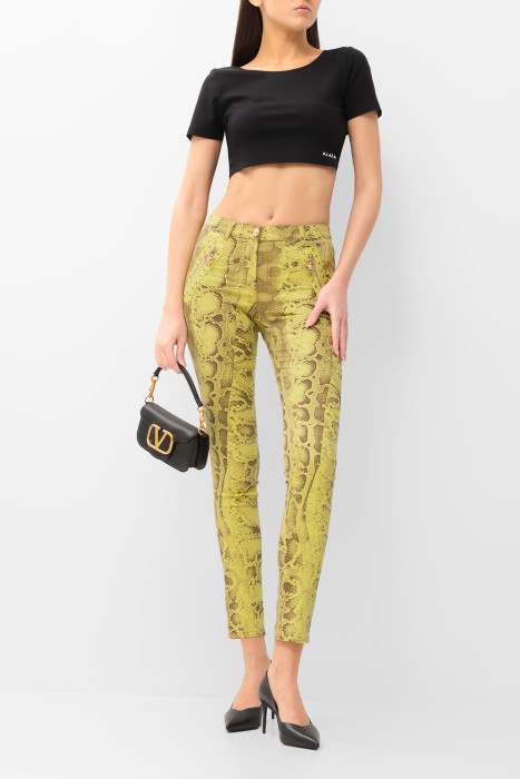 джинсы  из проверенных материалов спереди