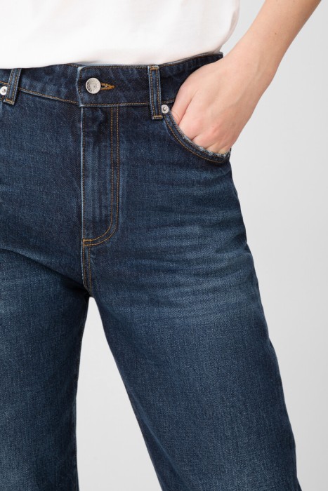 джинсы  из италии вид сбоку