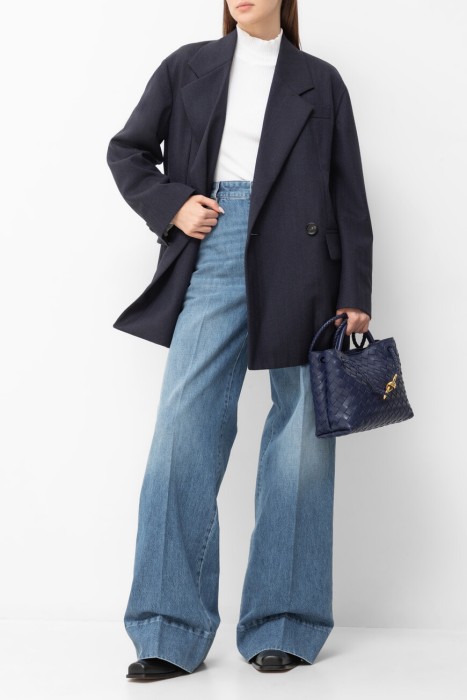 джинсы  из хлопка спереди