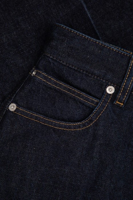 джинсы  классического стиля с лицевой стороны