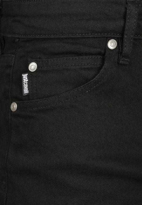 Товар черного цвета с внутренней стороны