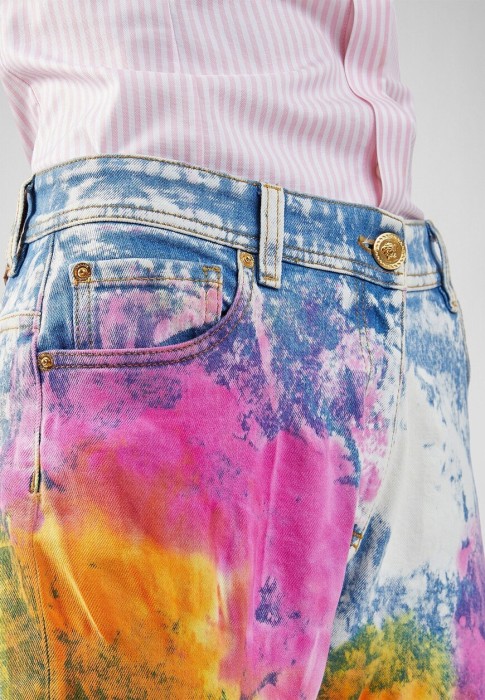 джинсы  из проверенных материалов спереди