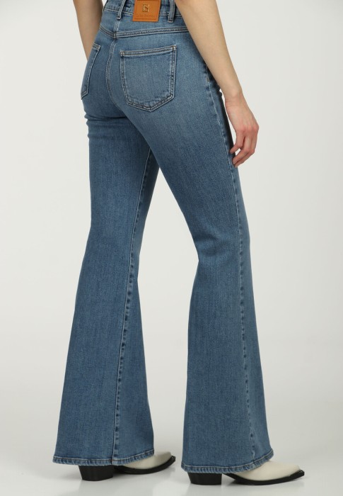 Товар голубого цвета с внутренней стороны