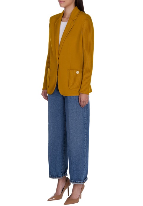 Товар голубого цвета с внутренней стороны