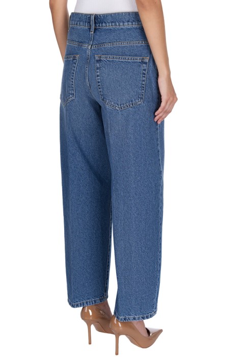 джинсы  универсального стиля с лицевой стороны