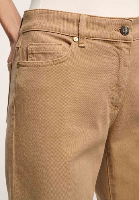 джинсы  из италии вид сбоку