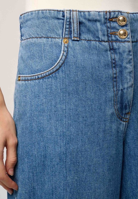 джинсы  из проверенных материалов спереди