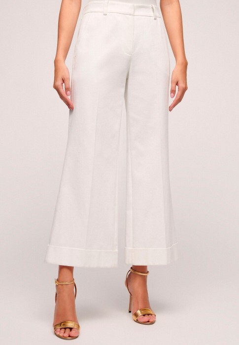 джинсы  по цене 22330 руб вид справа