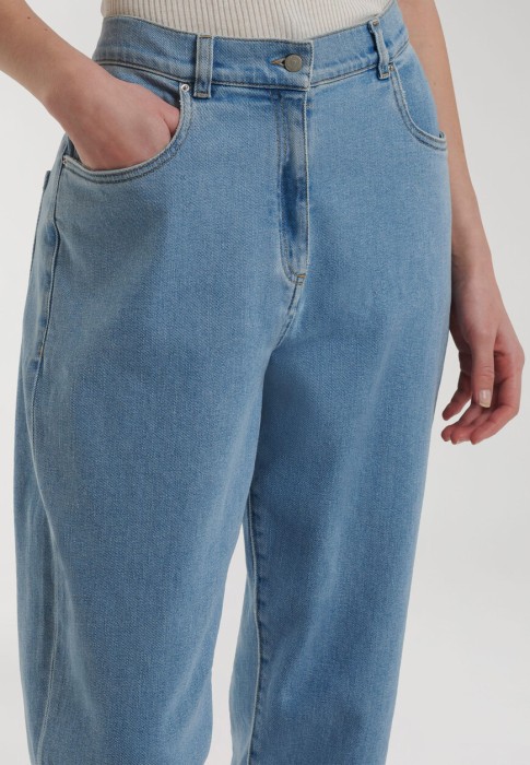 джинсы  из италии вид сбоку