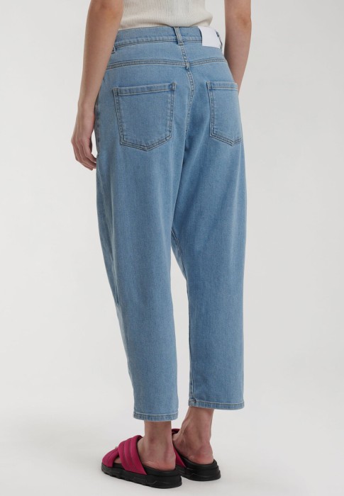 Товар голубого цвета с внутренней стороны