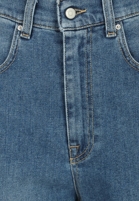 джинсы  из проверенных материалов спереди