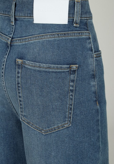 Продукция для женщин фото