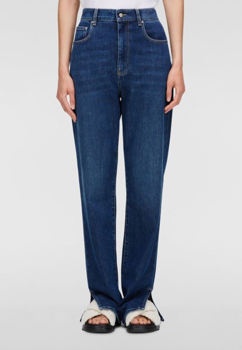 Товар синего цвета с внутренней стороны