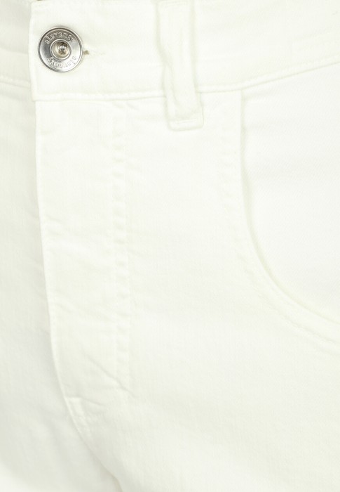 Товар белого цвета с внутренней стороны