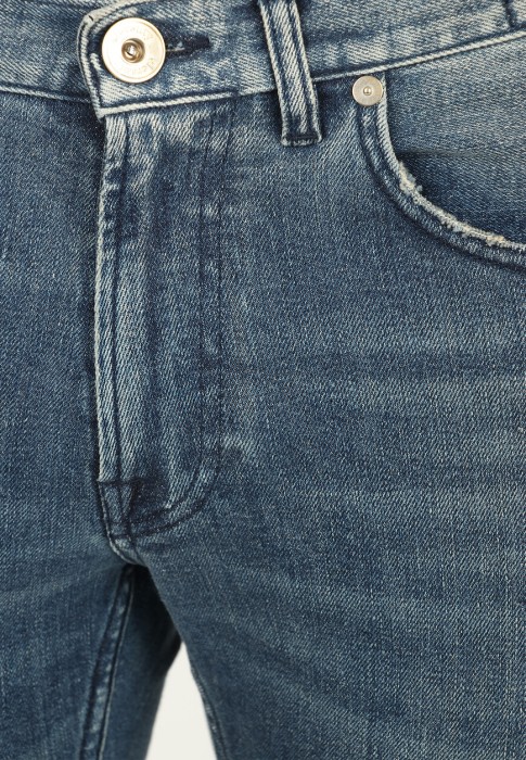 Товар голубого цвета с внутренней стороны