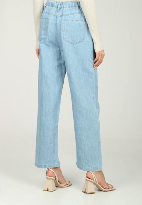 джинсы  из италии вид сбоку