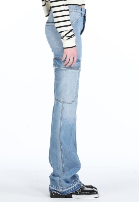 Товар синего цвета с внутренней стороны