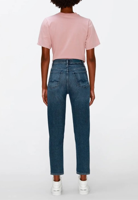 Товар синего цвета с внутренней стороны