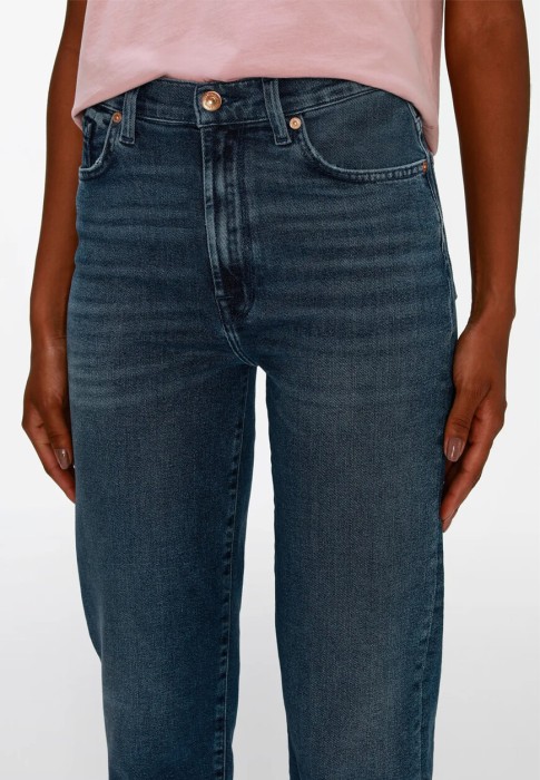 джинсы  из проверенных материалов спереди