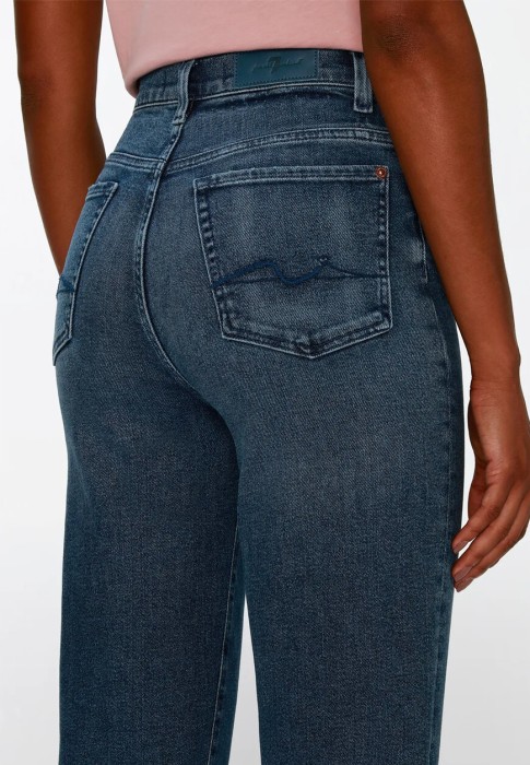 Продукция для женщин фото