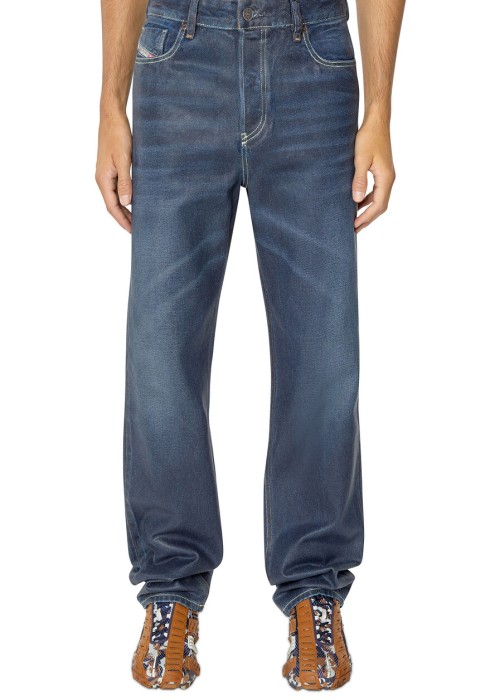 Товар синего цвета с внутренней стороны