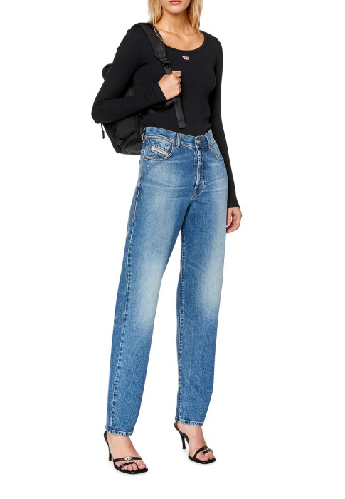 джинсы  от бренда diesel вид слева