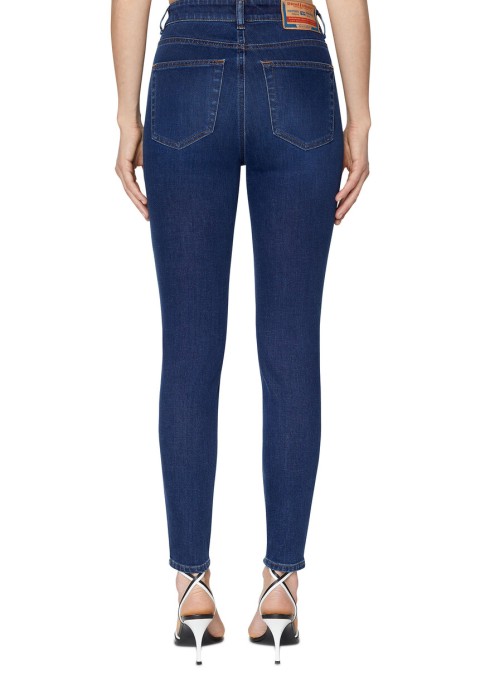 Товар синего цвета с внутренней стороны