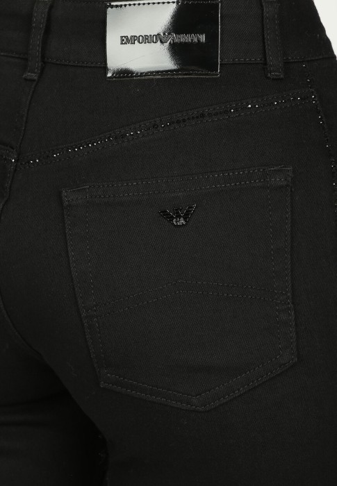 джинсы  из проверенных материалов спереди