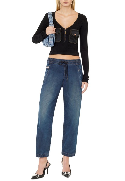 джинсы  по цене 28595 руб вид справа