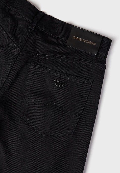 джинсы  из проверенных материалов спереди