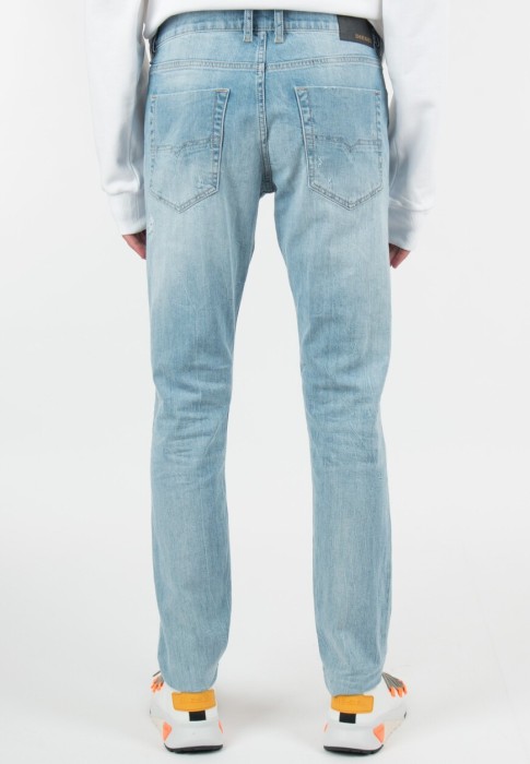 джинсы  из проверенных материалов спереди