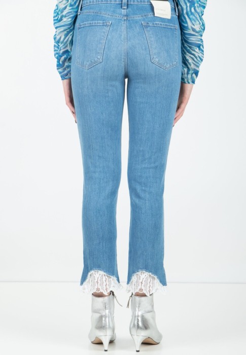 Товар голубого цвета с внутренней стороны