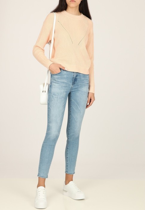 джинсы  по цене 35210 руб вид справа