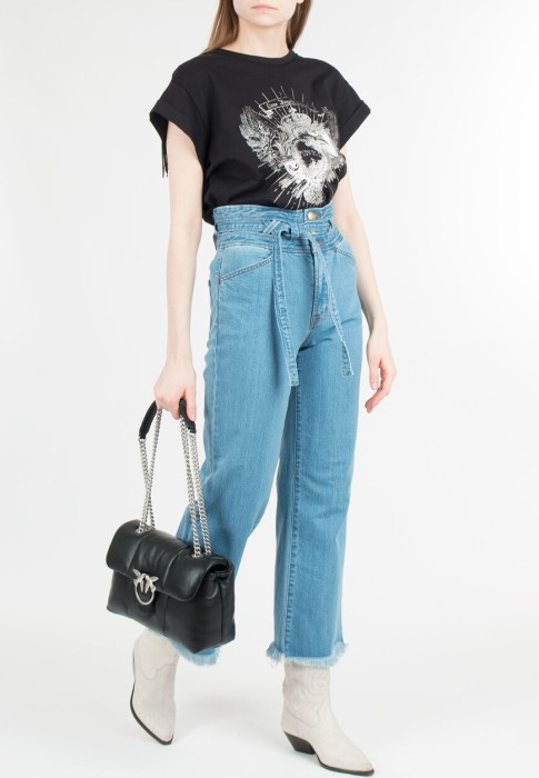 джинсы  - качественный продукт вид сбоку