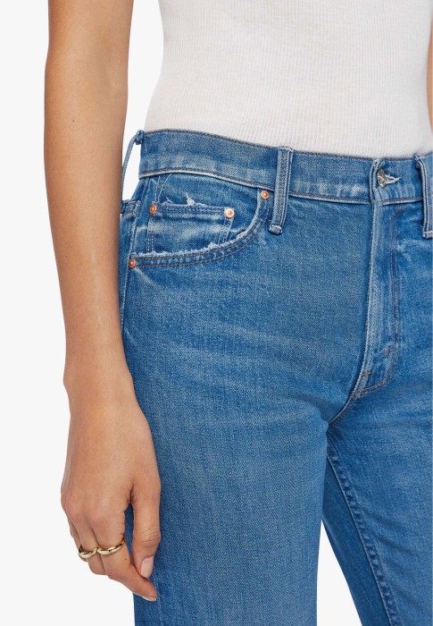 джинсы  из проверенных материалов спереди