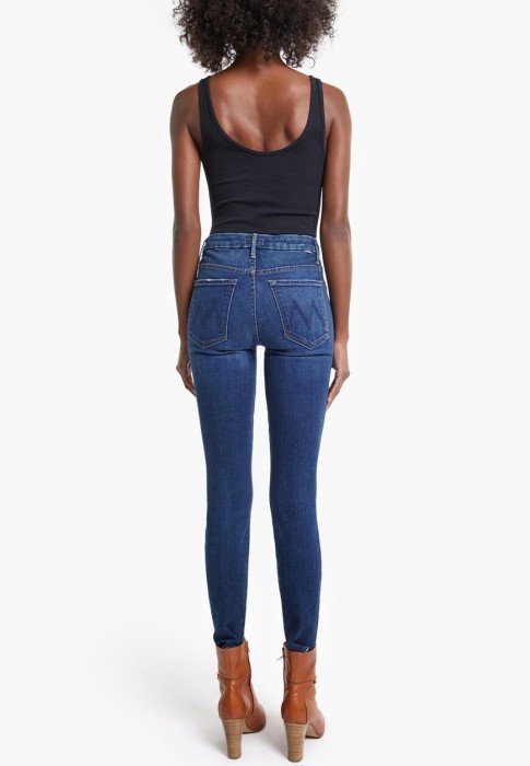 джинсы  по цене 30030 руб вид справа