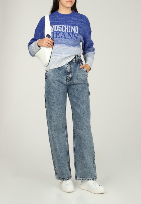 джинсы  от бренда moschino jeans вид слева