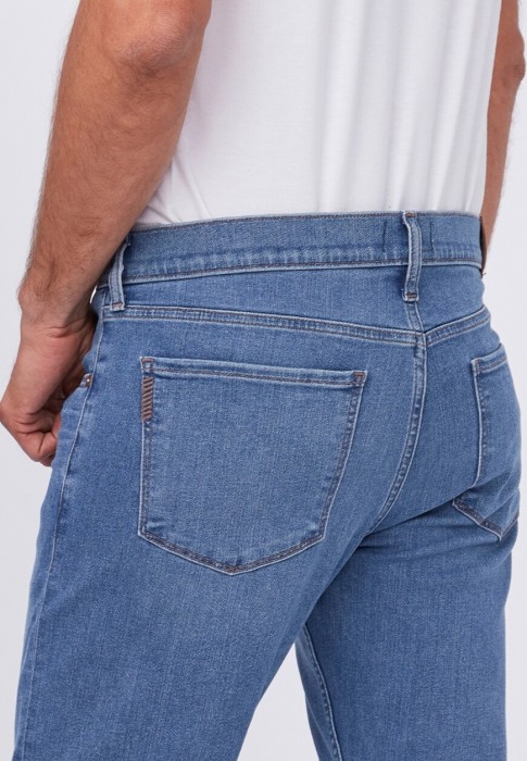 Товар синего цвета с внутренней стороны