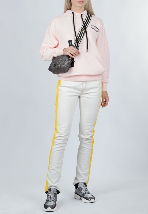 джинсы  по цене 35210 руб вид справа