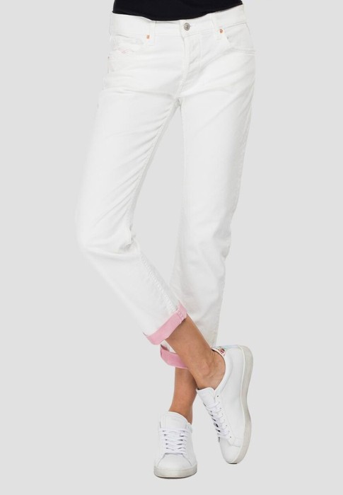 джинсы  по цене 18830 руб вид справа