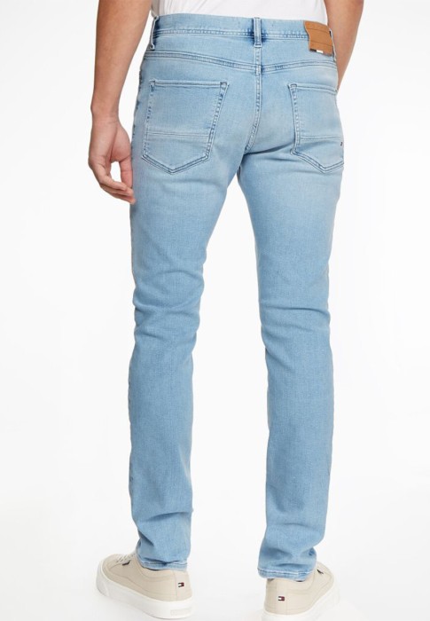 джинсы  по цене 16030 руб вид справа