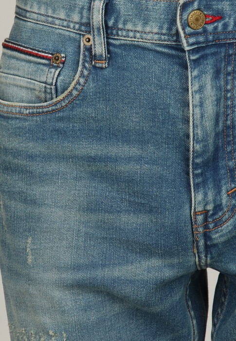 Товар синего цвета с внутренней стороны