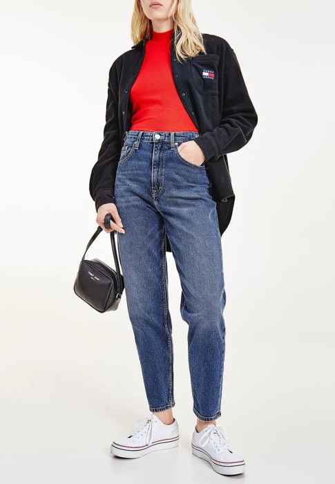 джинсы  от бренда tommy jeans вид слева